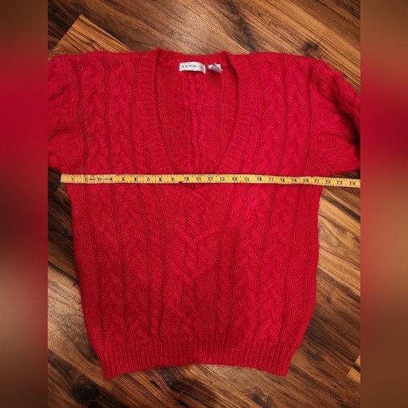 Northern Isles Mohair Wool Blend Sweater Deep V- neck Sweater - Picture 7 of 7